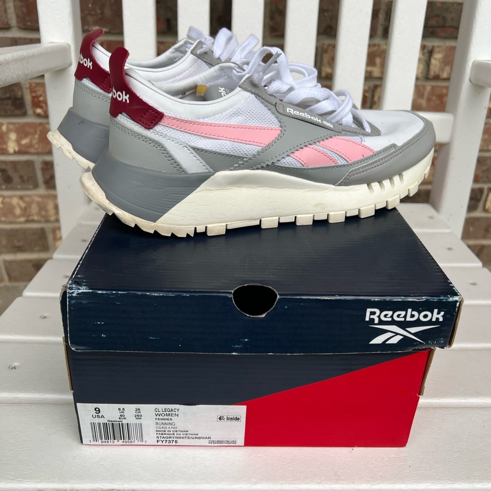 Reebok- CL Legacy Women running shoes